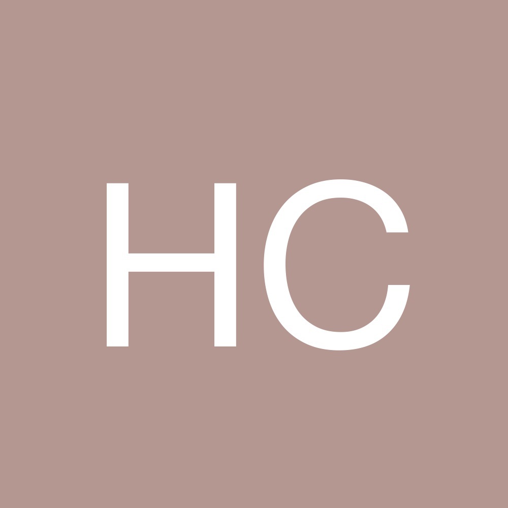 Meet your Posher, Holley